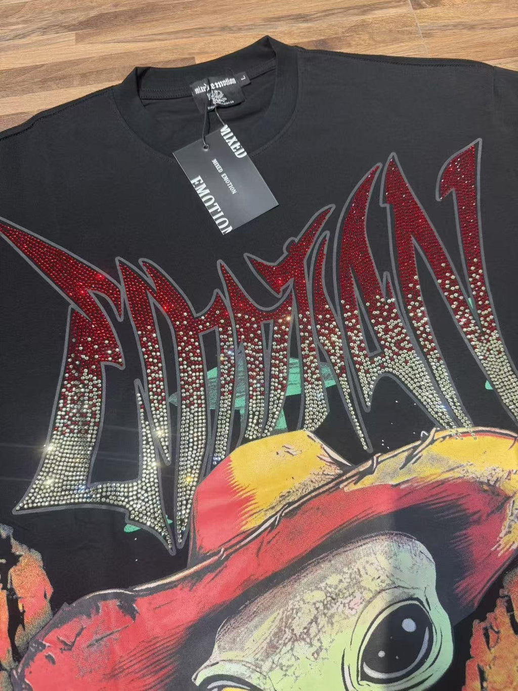 MIXED EMOTION Alien Cowboy Graphic T-Shirt — detail