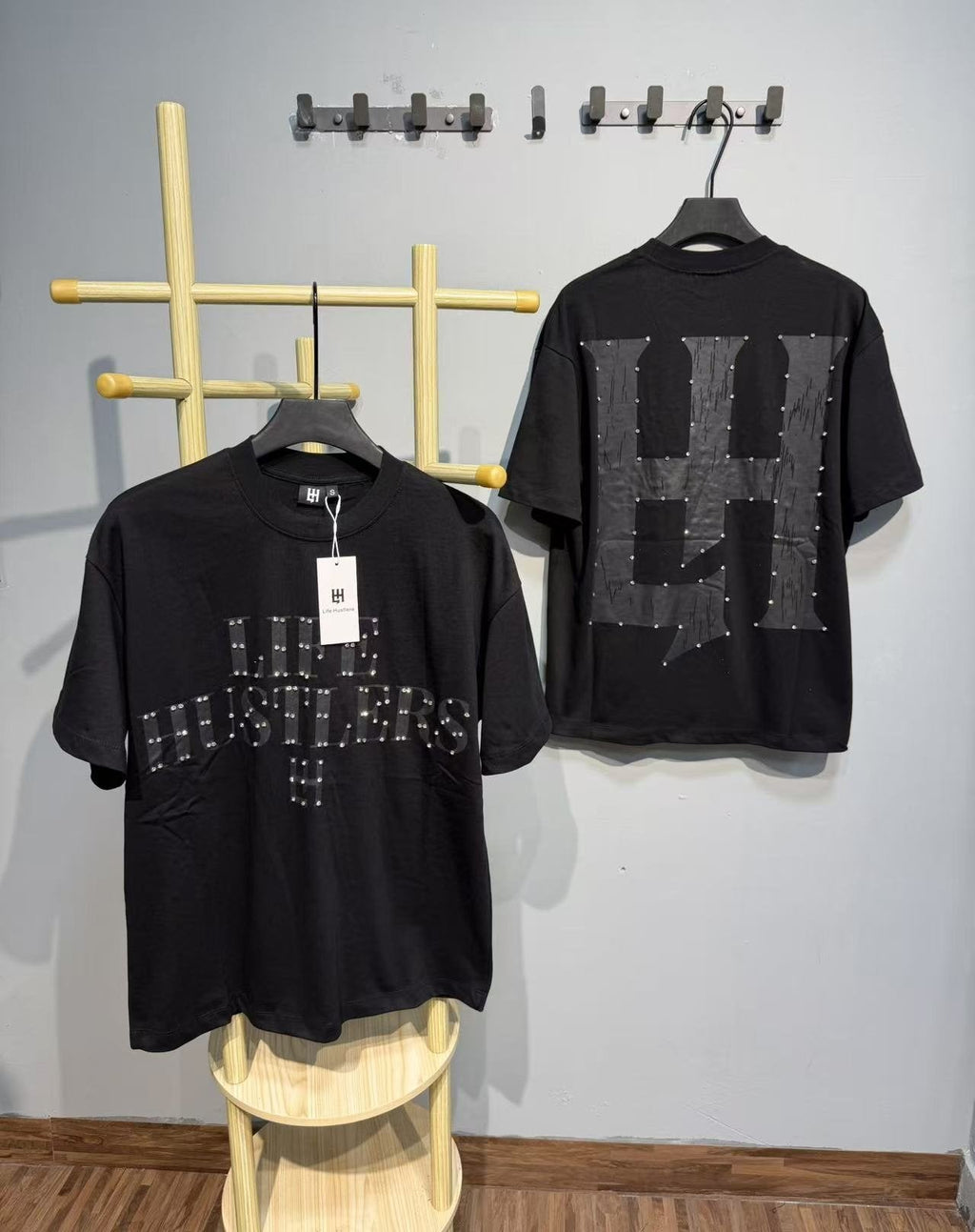 Life Hustlere Tonal HH Graphic T-Shirt — context