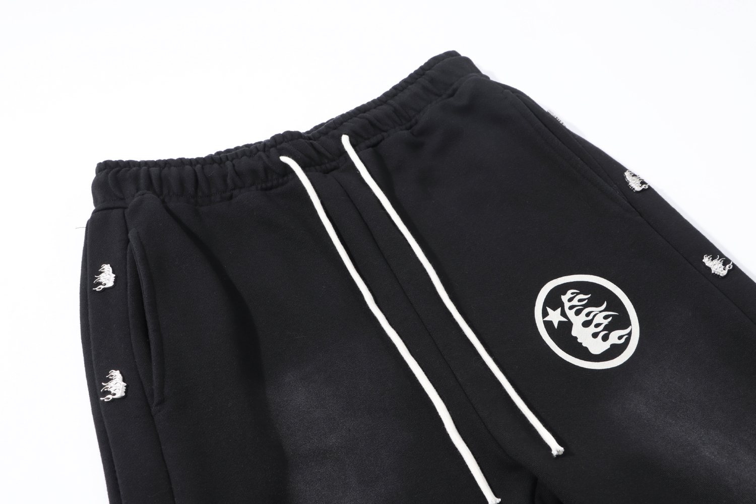 Hellstar Washed Graphic Flared Pants — detail
