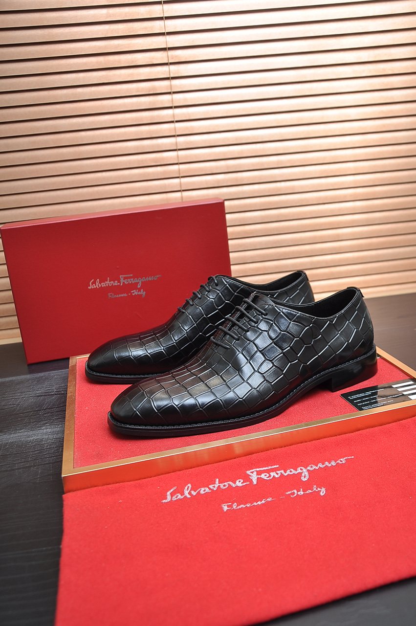 Salvatore Ferragamo Black Textured Lace-Up Dress Shoes — side