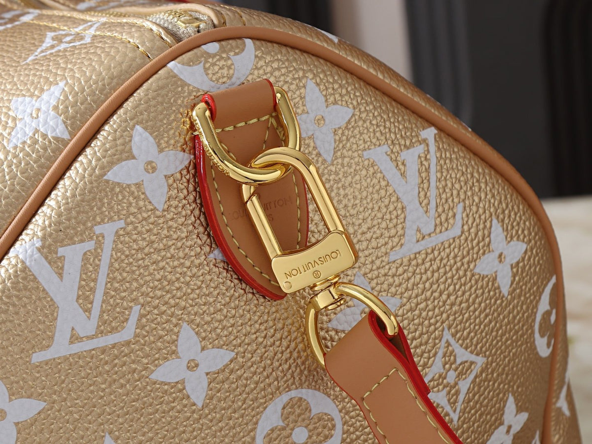 Louis Vuitton Speedy Bandoulière White Monogram Handbag — detail