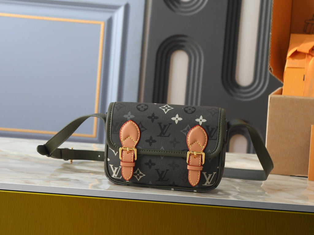 Louis Vuitton Satchel Jh Monogram Archive Messenger Bag — hero