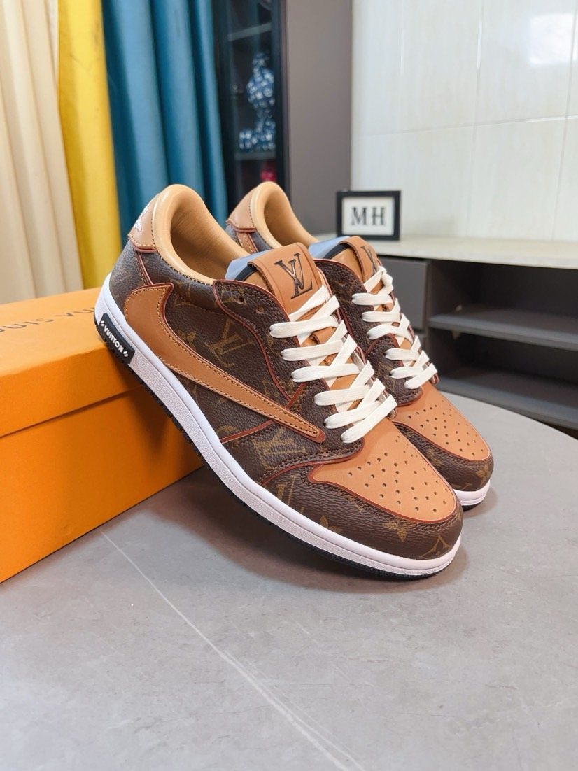 Nike Brown and Tan Patterned Low-Top Sneakers — hero