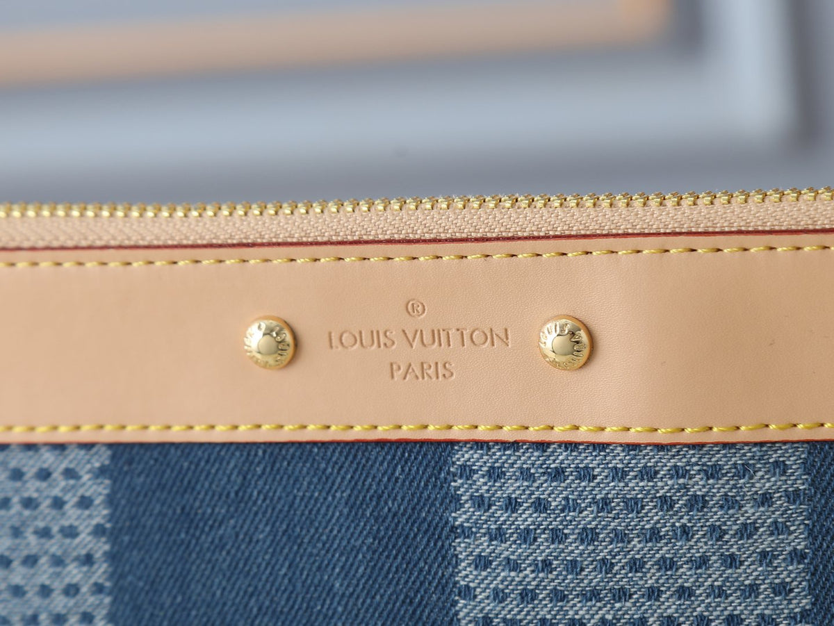 Louis Vuitton Pochette To-Go Checkerboard Wristlet — detail