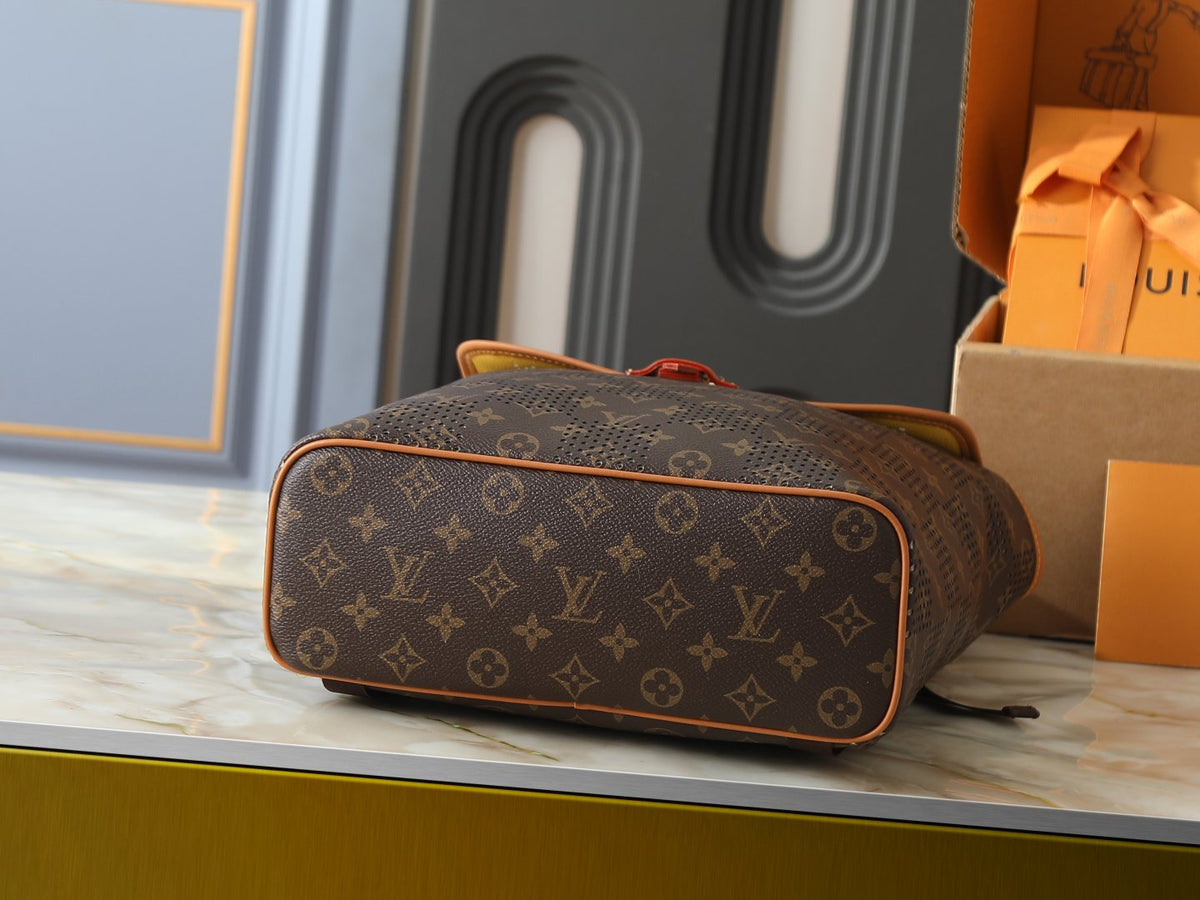 Louis Vuitton Flaneur Monogram Grid Backpack — detail