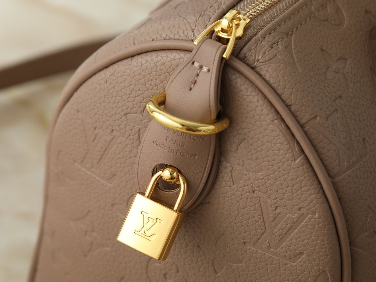 Louis Vuitton Speedy Bandoulière Embossed Monogram Bag — detail