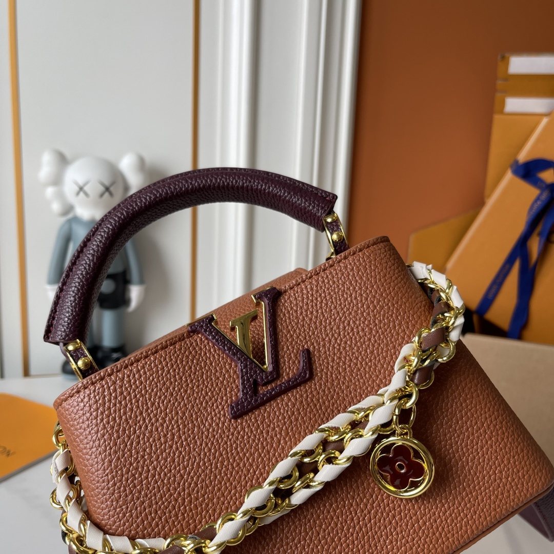 Louis Vuitton Capucines Daydream Floral Chain Handbag — detail