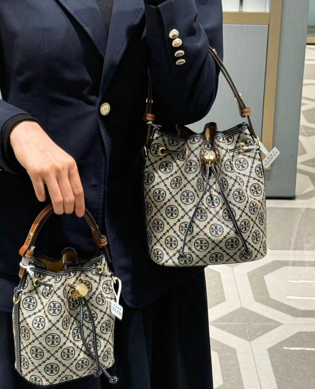 Tory Burch T Monogram Scalloped Bucket Bag — model