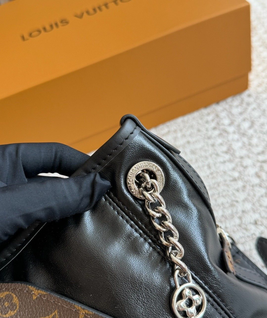 Louis Vuitton Carryall BB Black Chain Shoulder Bag — detail