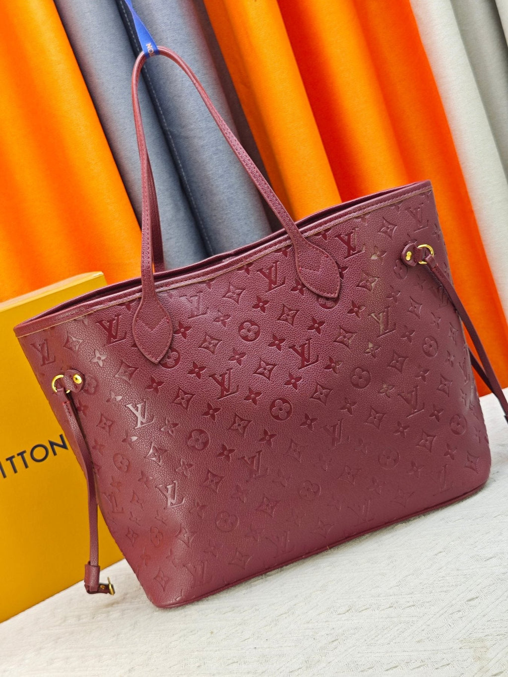 Louis Vuitton Neverfull Monogram Tote Bag — back