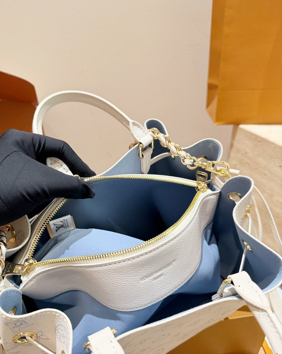 Louis Vuitton Hina Mahina Monogram Tote — detail
