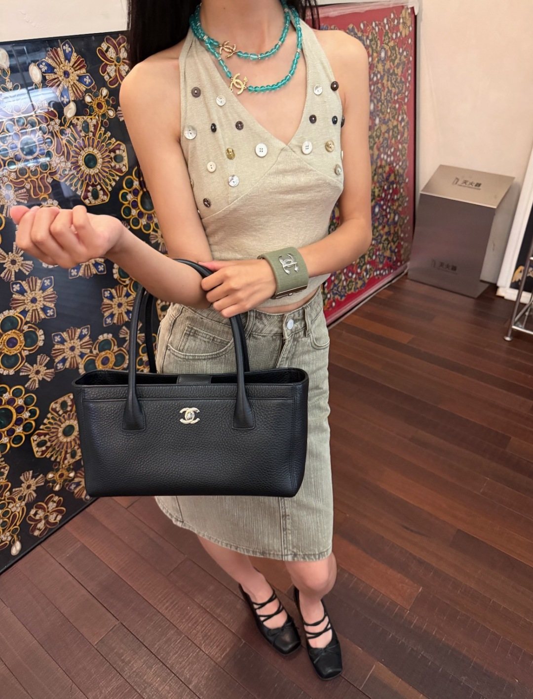 Chanel Cerf Textured Tote Bag — hero