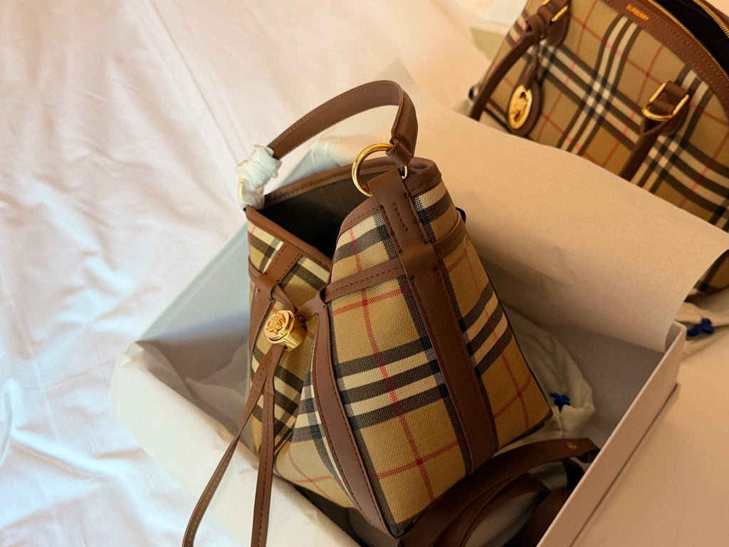 Burberry Check Drawcord Bucket Bag — front
