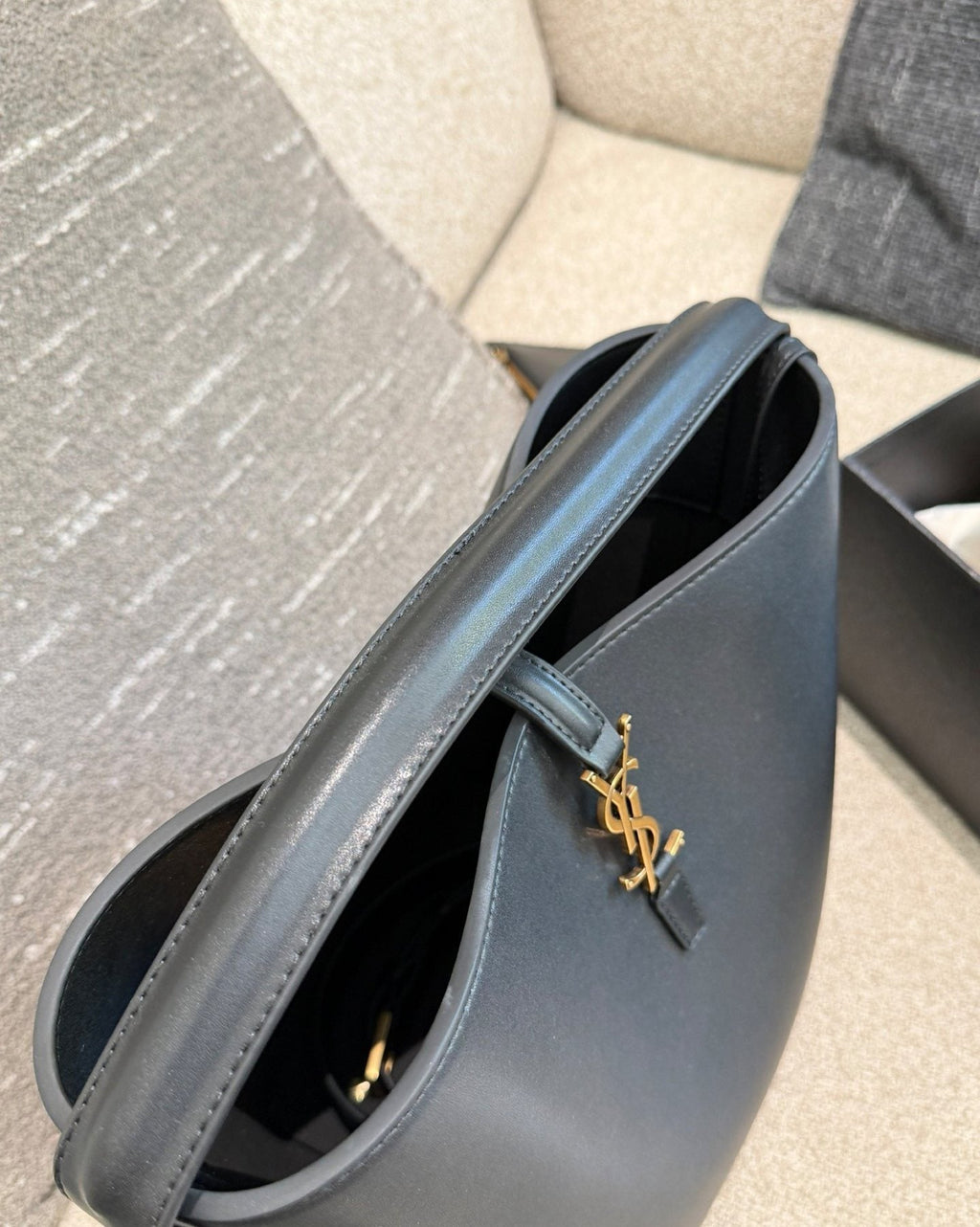 Saint Laurent LE 37 Bucket Bag — detail