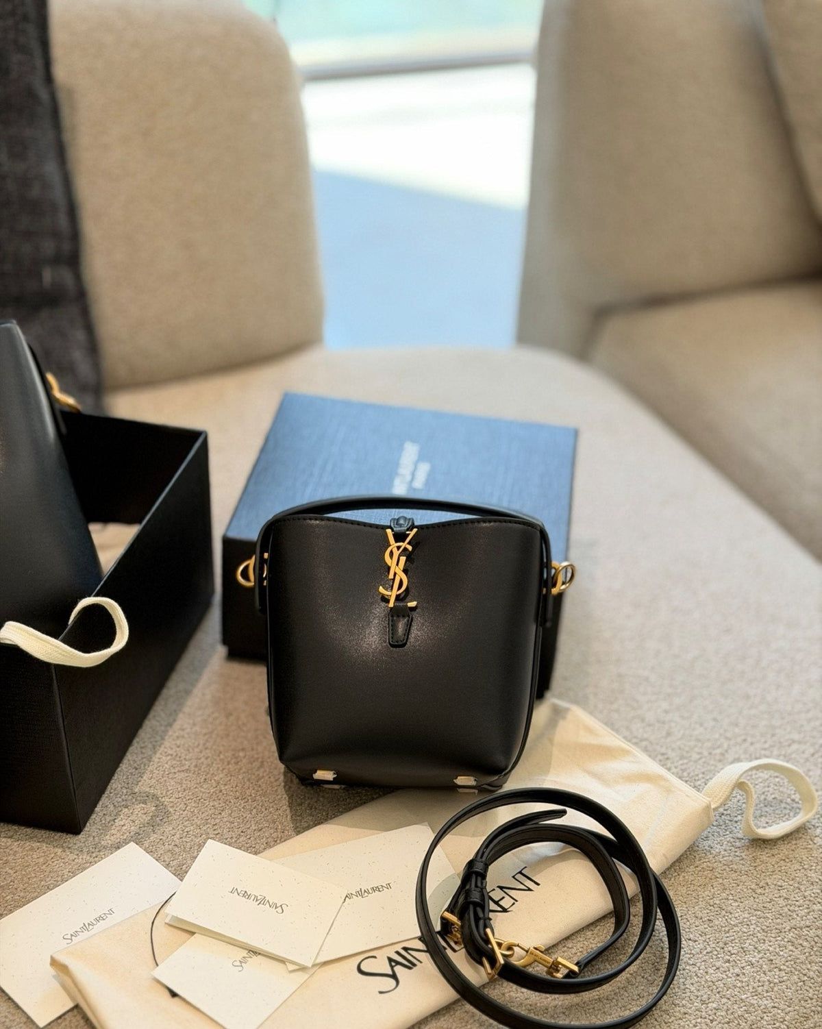 Saint Laurent LE 37 Bucket Bag — front