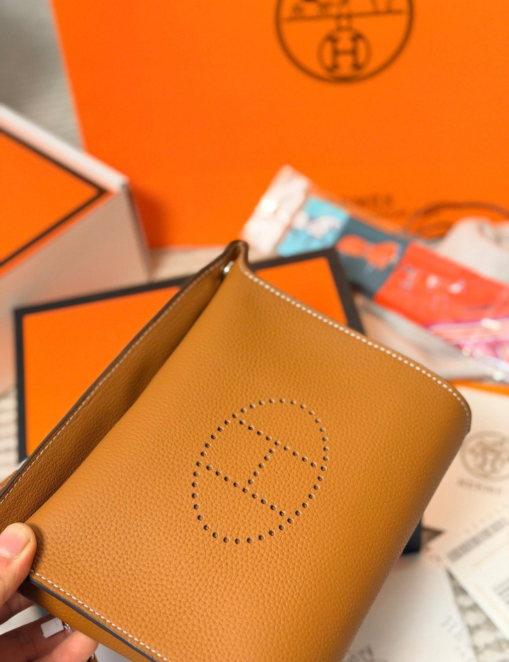 Hermès Videpoche Perforated H Crossbody Bag — detail