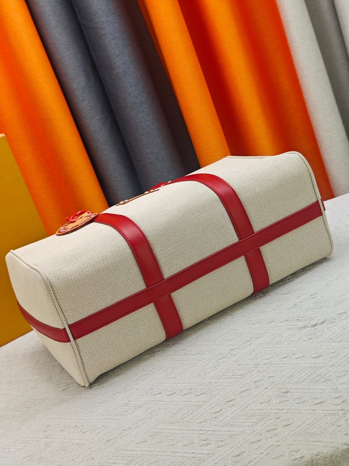 Louis Vuitton Escale Cream and Red Tote Bag — detail