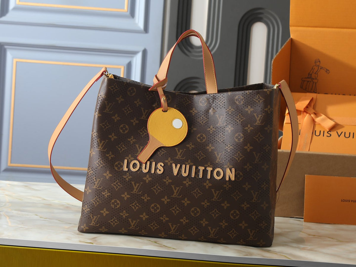 Louis Vuitton Shopper Monogram Tote Bag — hero