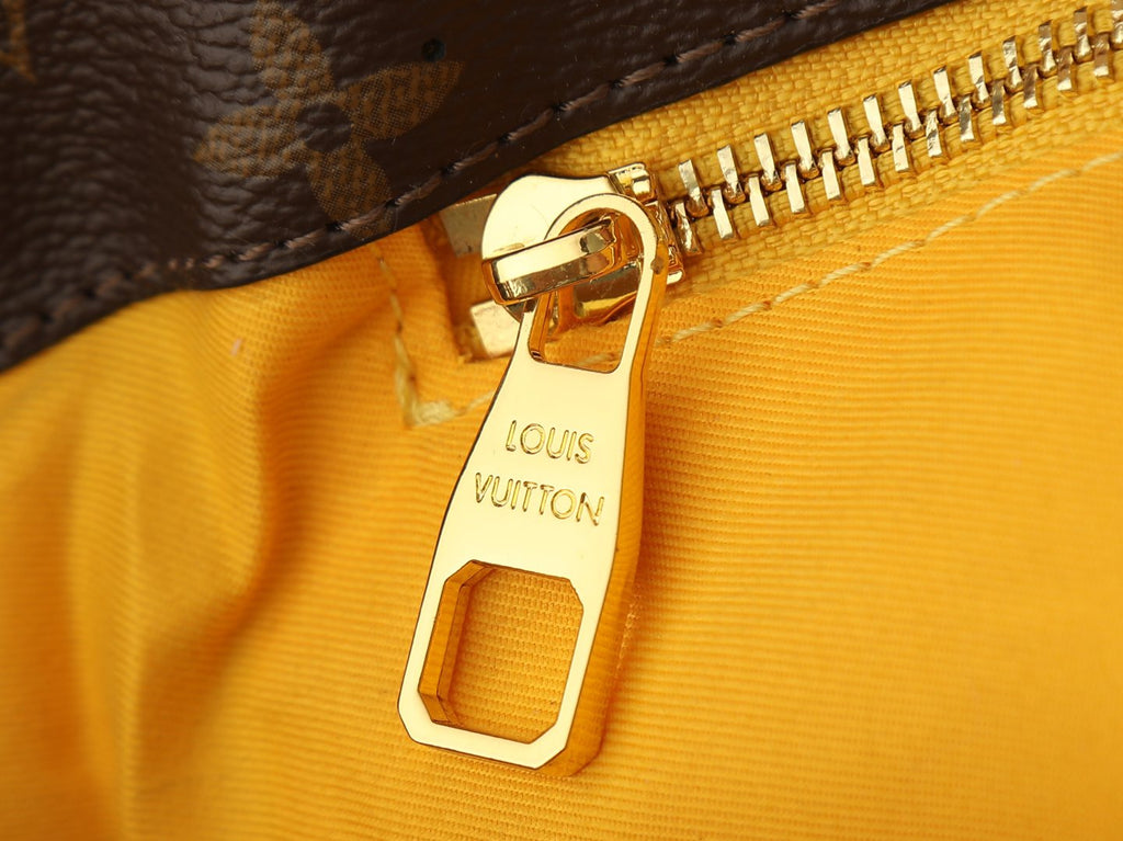 Louis Vuitton Shopper Monogram Tote Bag — detail