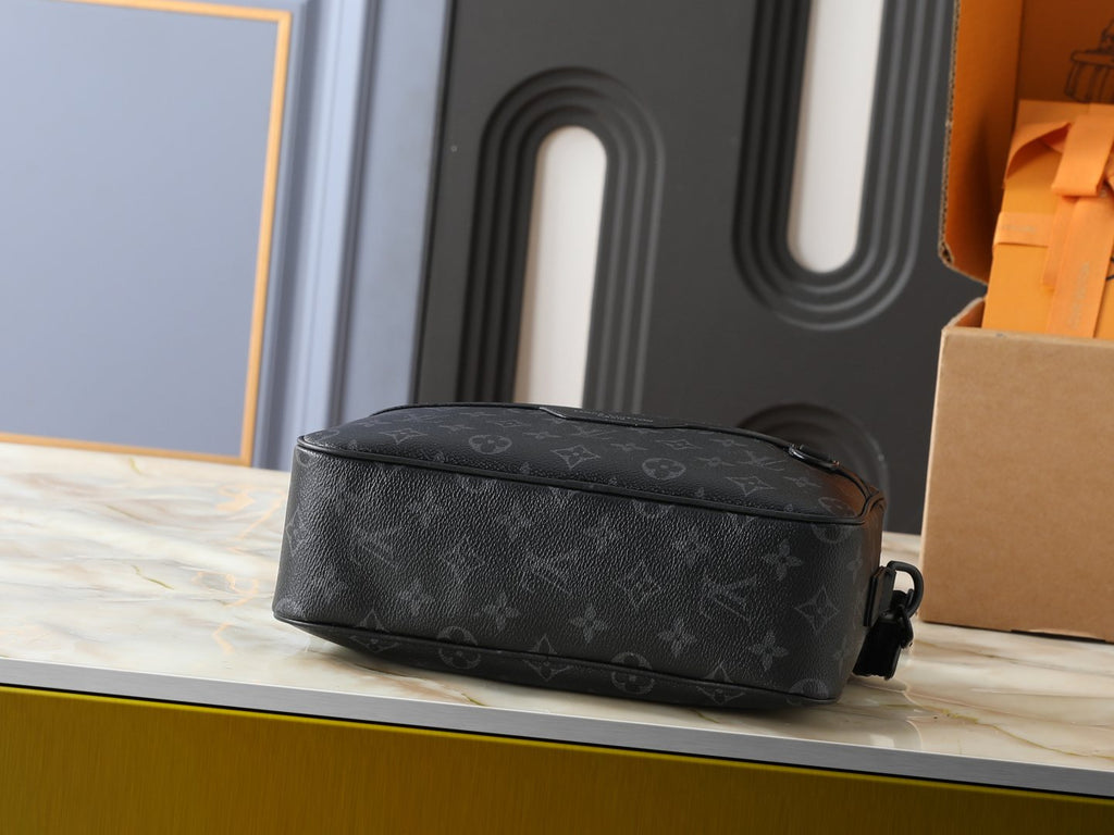 Louis Vuitton Alpha Monogram Messenger Bag — detail