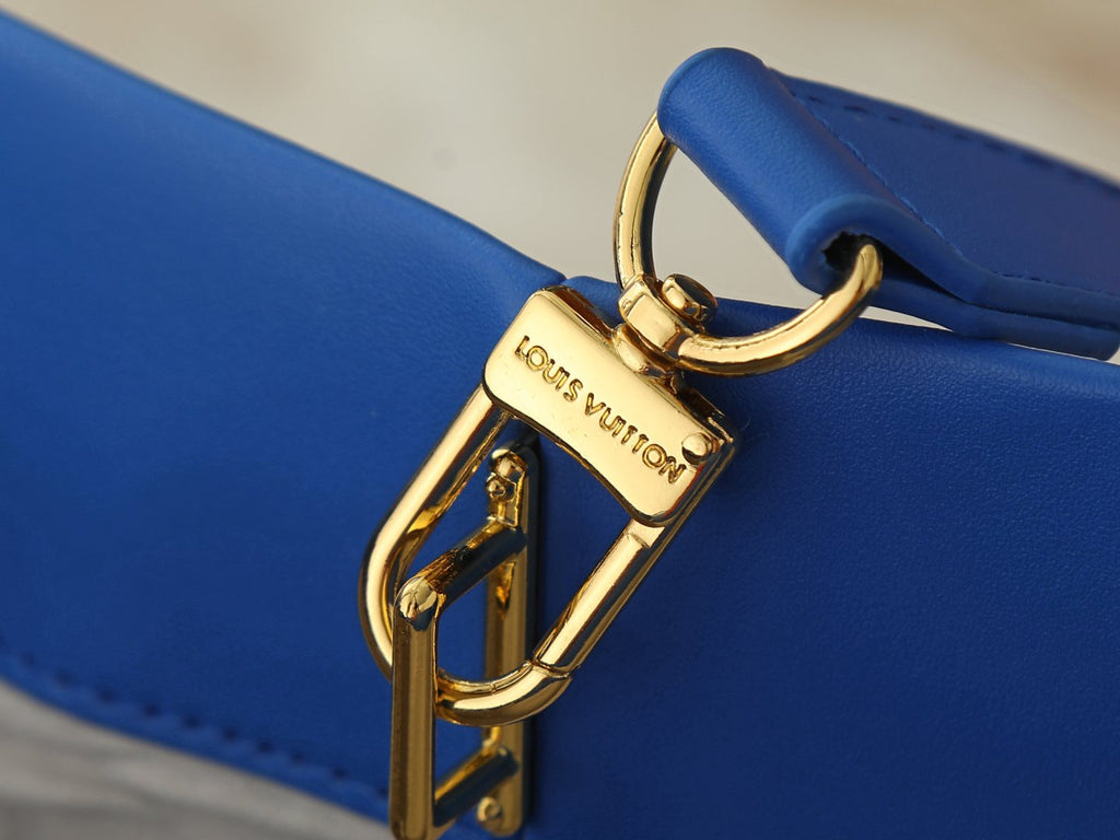 Louis Vuitton Shopper Tote Bag — detail