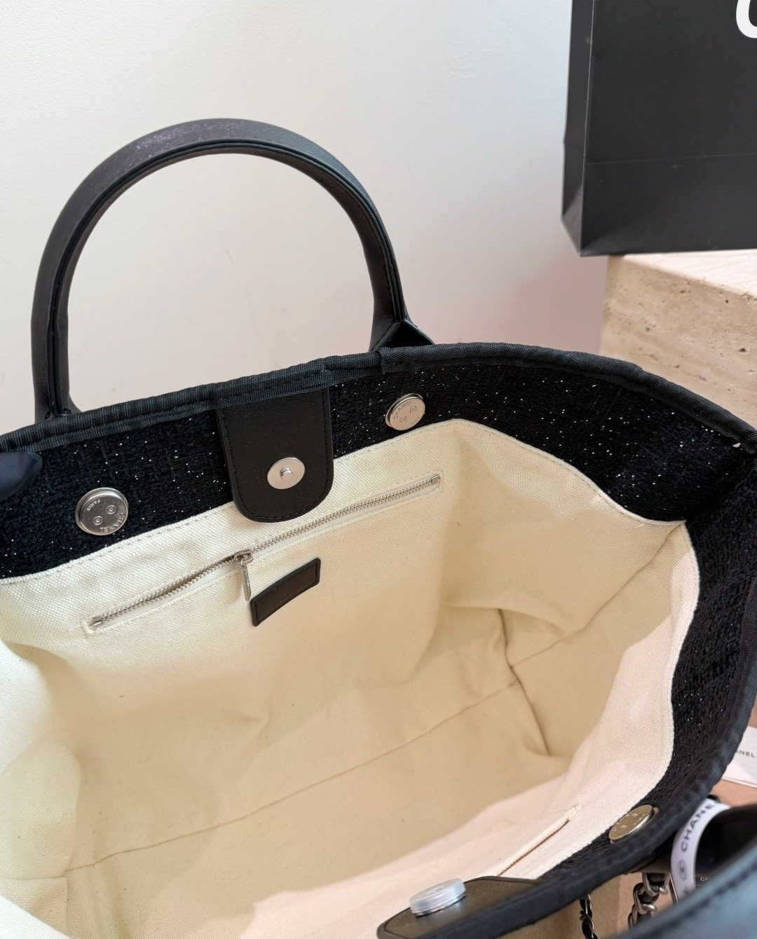 Chanel Textured Chain-Strap Beach Tote — detail