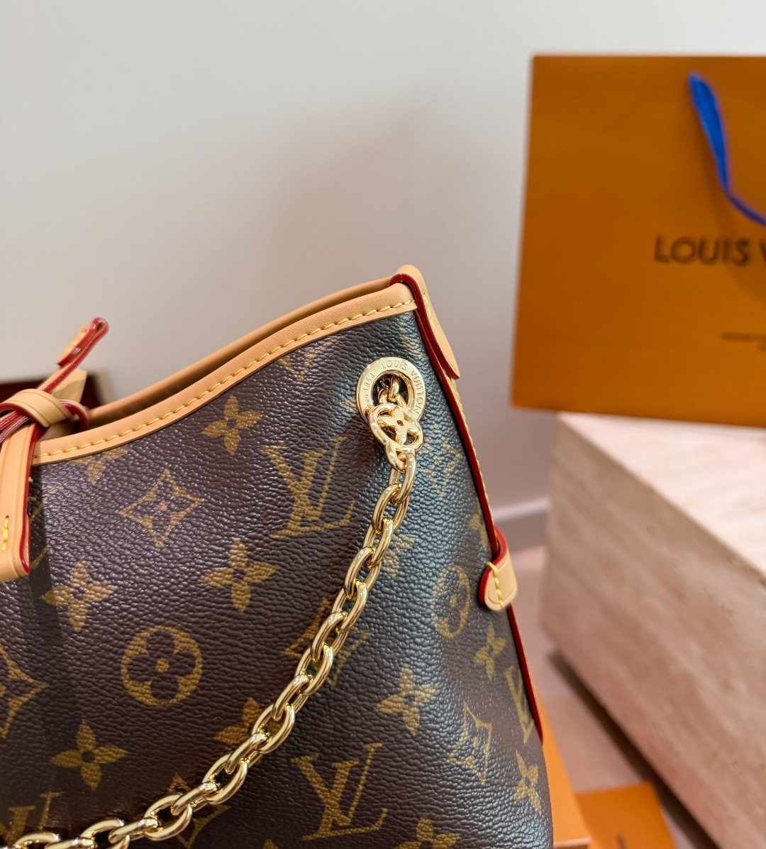 Louis Vuitton Carryall BB Monogram Shoulder Bag — detail