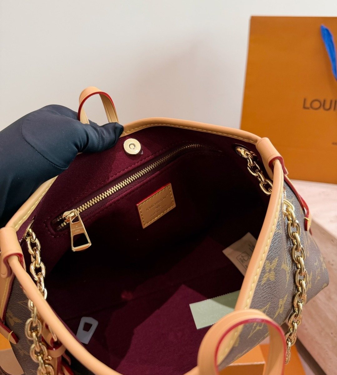 Louis Vuitton Carryall BB Monogram Shoulder Bag — detail