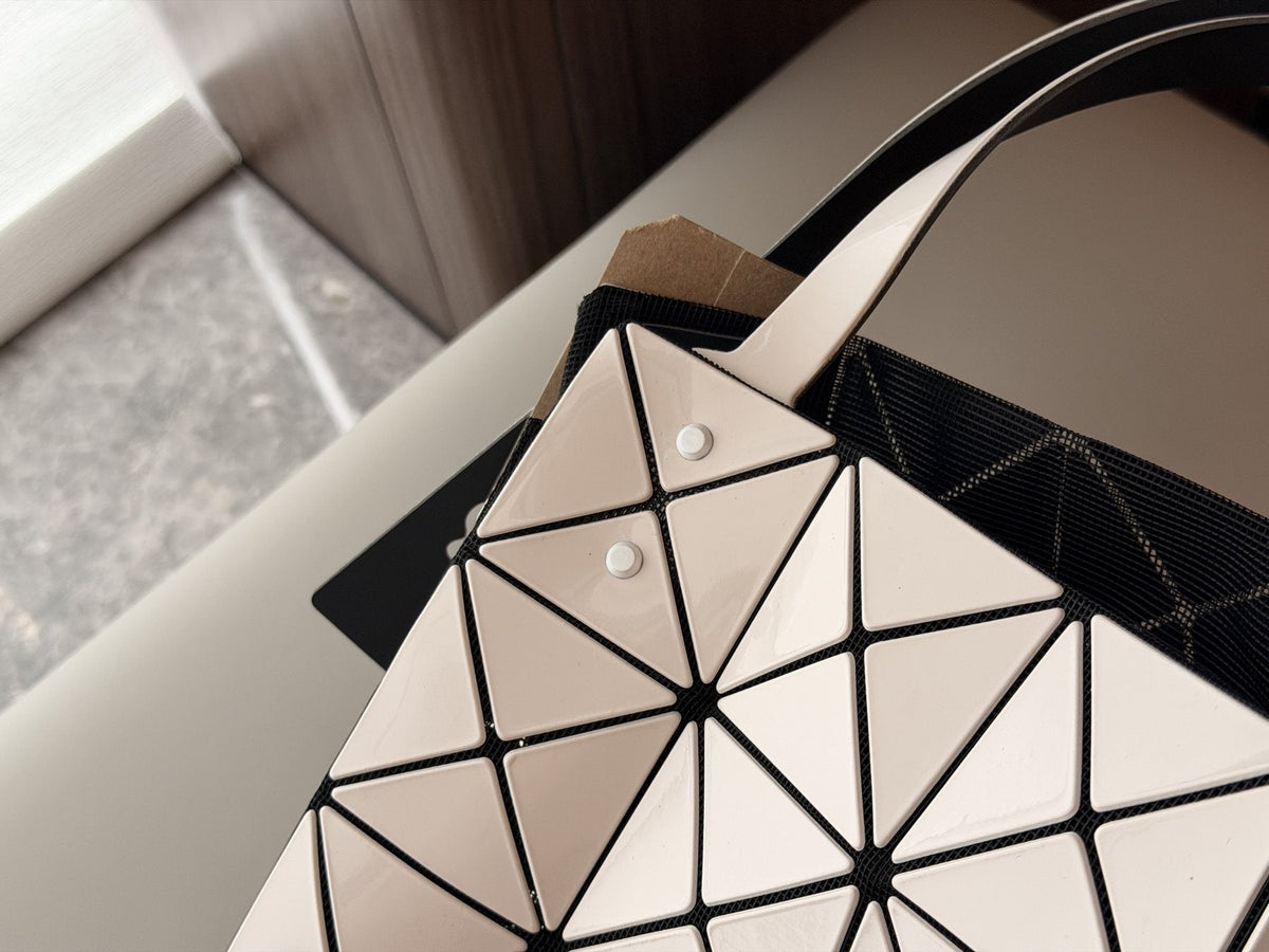 BAO BAO Carat Triangular-Panel Tote — detail