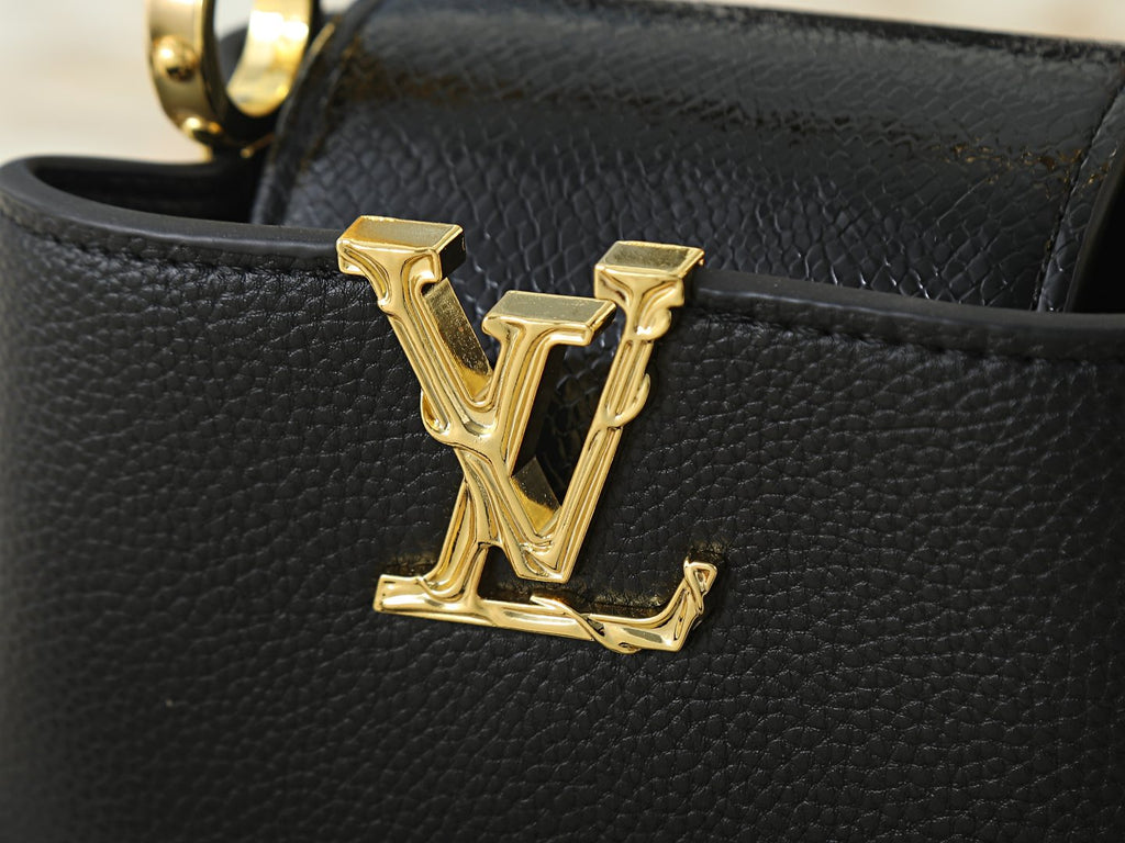 Louis Vuitton Capucines Acanto Sculpted-Handle Bag — detail