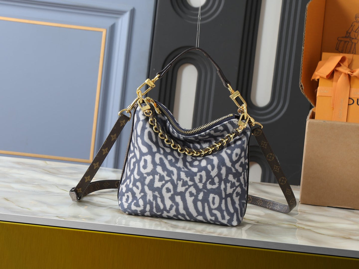 Louis Vuitton Multipass Patterned Chain Handbag — hero